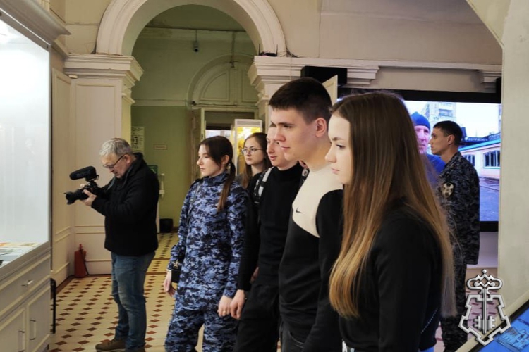 УЛЬЯНОВСКИЕ РОСГВАРДЕЙЦЫ ПОСЕТИЛИ ВЫСТАВКУ «СЫНЫ ОТЕЧЕСТВА»