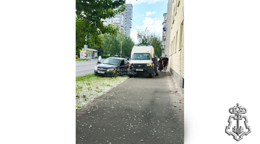 В УЛЬЯНОВСКЕ РОСГВАРДЕЙЦЫ ОКАЗАЛИ ПОМОЩЬ НА МЕСТЕ ДТП С УЧАСТИЕМ КАРЕТЫ «СКОРОЙ ПОМОЩИ»