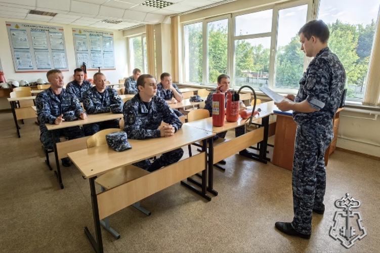 Ульяновские росгвардейцы повысили навыки пожарной безопасности и борьбы с огнем