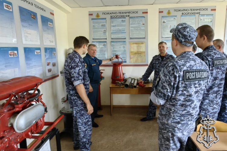Ульяновские росгвардейцы повысили навыки пожарной безопасности и борьбы с огнем