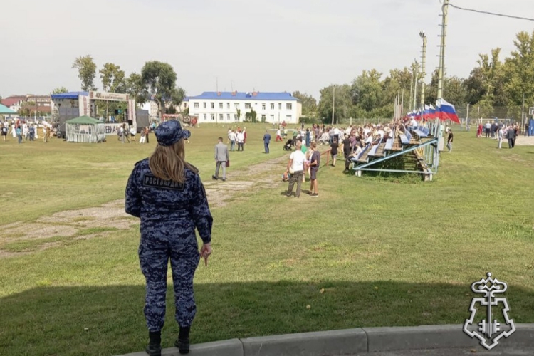 Ульяновские росгвардейцы обеспечили правопорядок на праздновании 400-летия Ишеевки и 359-летия со дня образования города Сенгилей