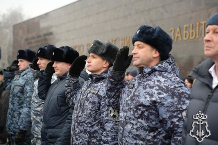 В День Героев Отечества ульяновские росгвардейцы почтили память павших воинов