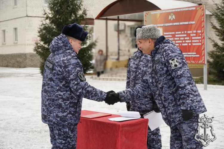 В Ульяновске в канун Дня конституции молодые росгвардейцы поклялились на верность Отечеству
