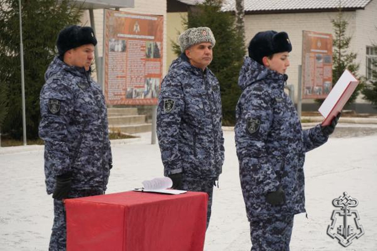 В Ульяновске в канун Дня конституции молодые росгвардейцы поклялились на верность Отечеству