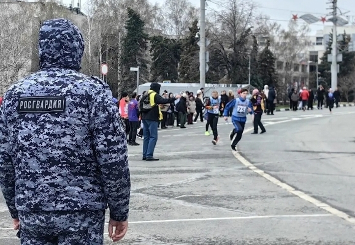 Росгвардейцы обеспечили порядок на областной эстафете в Ульяновске