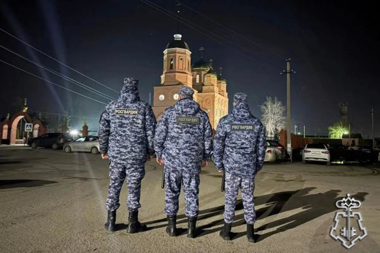 В Пасхальную ночь росгвардейцы обеспечили безопасность православных ульяновцев