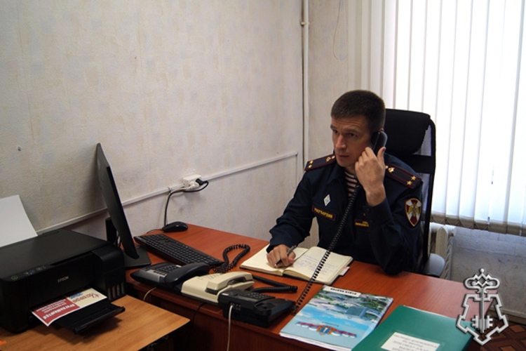 В Ульяновске офицер Росгвардии провел прямую линию по вопросам поступления на службу