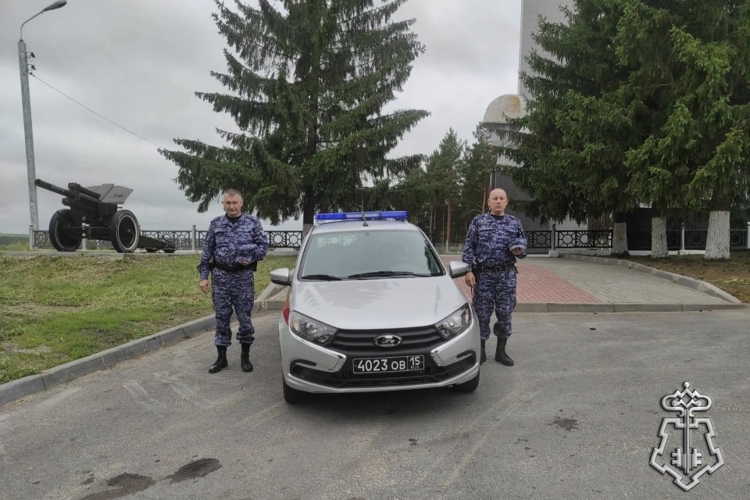 В Ульяновске сотрудники Росгвардии присоединились к общероссийской минуте молчания