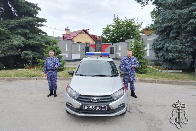 В Ульяновске сотрудники Росгвардии присоединились к общероссийской минуте молчания