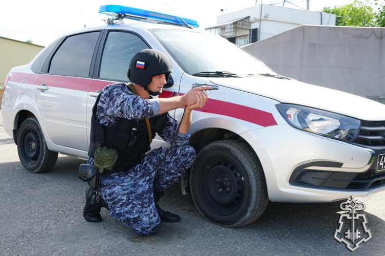 Сотрудники вневедомственной охраны Ульяновской области показали свои навыки на конкурсе профессионального мастерства