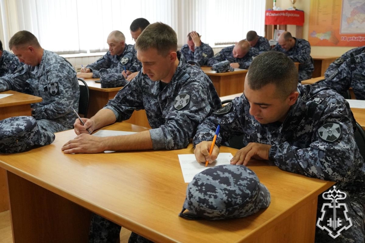 Сотрудники вневедомственной охраны Ульяновской области показали свои навыки на конкурсе профессионального мастерства