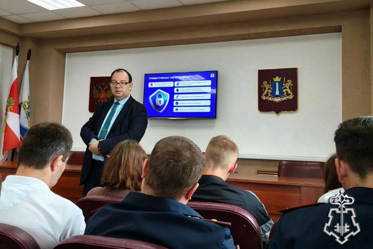 В Управлении вневедомственной охраны Росгвардии по Ульяновской области прошла просветительская встреча с экспертами общества «Знание»