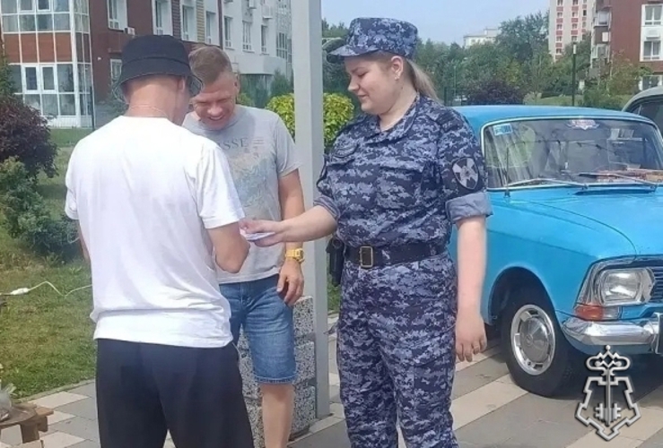 Ульяновские росгвардейцы рассказали о службе на автофестивале