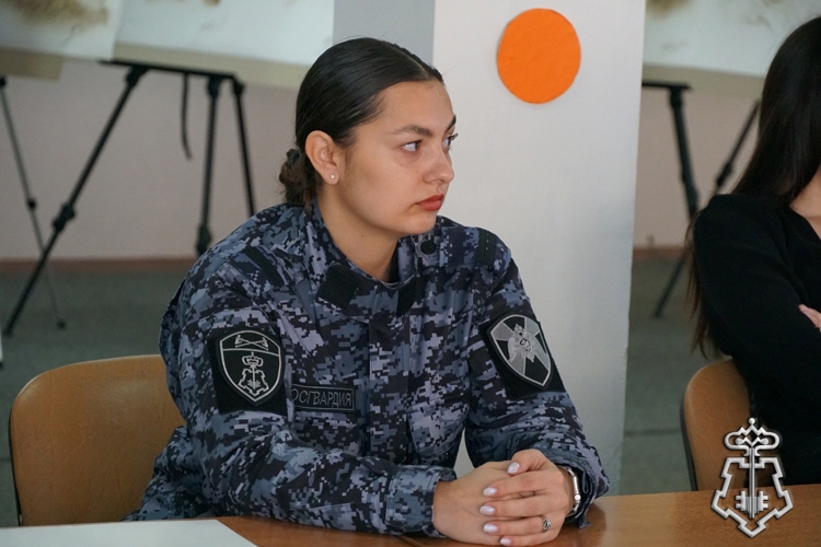 Ульяновские росгвардейцы обсудили феномен современной медиасреды и научились отличать фейки