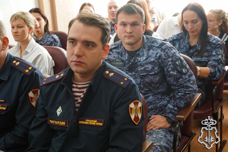 Ульяновские росгвардейцы отметили 74-ю годовщину образования вневедомственной охраны 