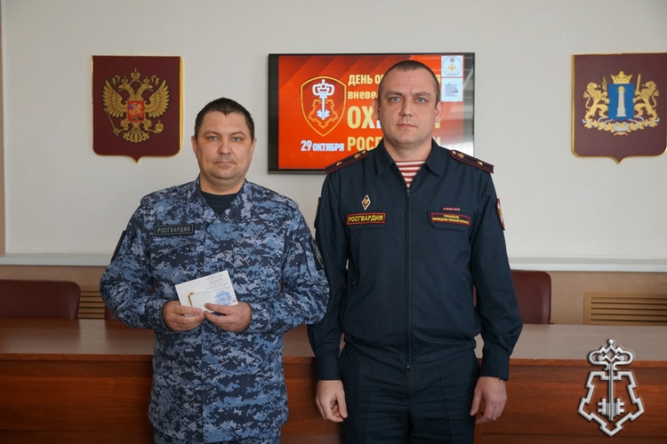 Ульяновские росгвардейцы отметили 74-ю годовщину образования вневедомственной охраны 