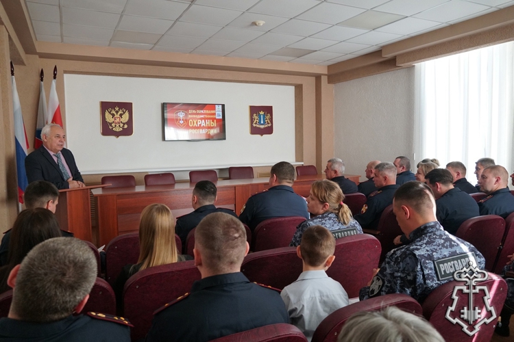 Ульяновские росгвардейцы отметили 74-ю годовщину образования вневедомственной охраны 