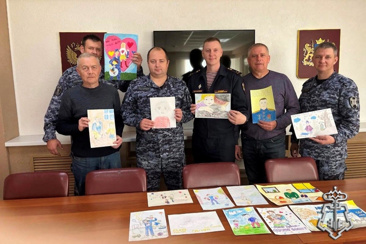 В Ульяновске дети росгвардейцев поздравили отцов с профессиональным праздником